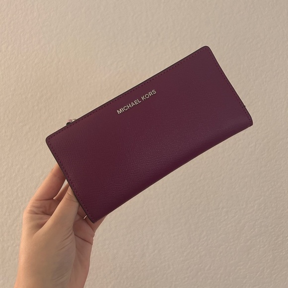 Michael Kors Wallet- NWOT - Picture 11 of 16